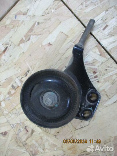 Ролик натяжителя ремня Ниссан Альмера Классик B10