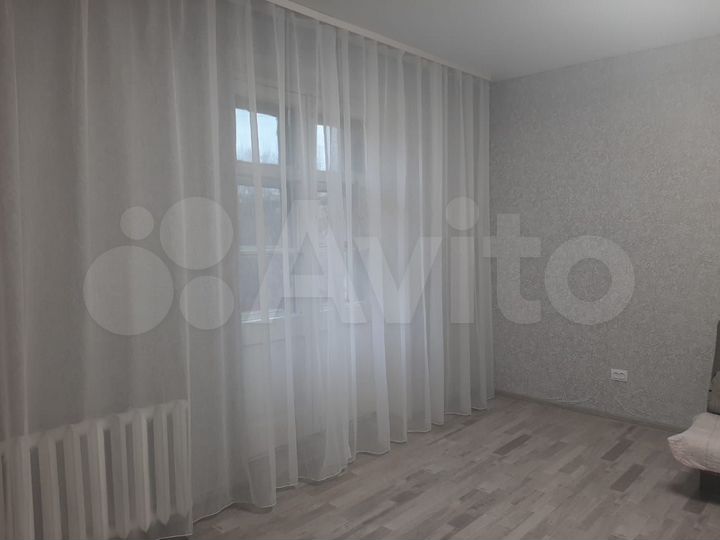 Комната 28 м² в 4-к., 3/4 эт.