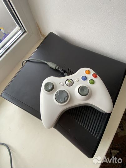 Игровая приставка xbox 360