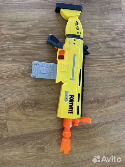 Nerf fortnite бластер