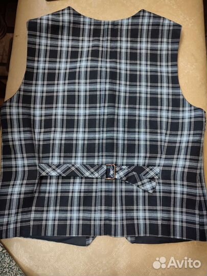 Жилетка для мальчика школьная