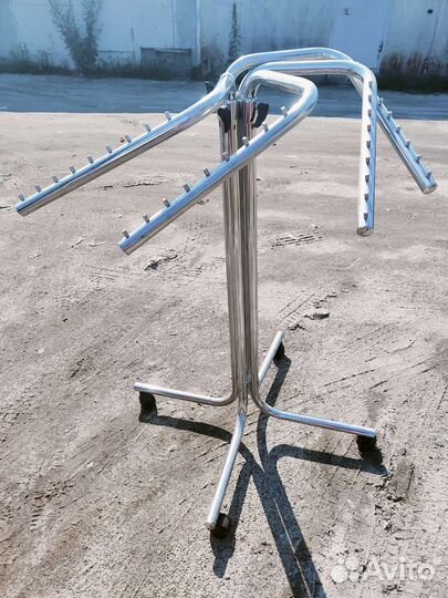 Стойка для одежды, четырех рожковая