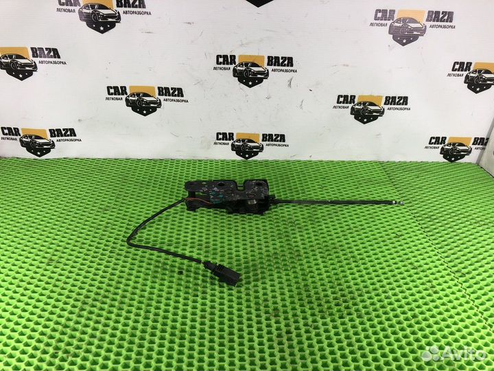 Замок капота Skoda Octavia, Volkswagen Amarok