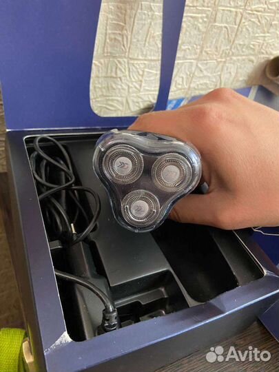 Бритва электрическая новая