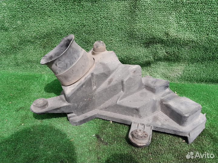 Корпус воздушного фильтра Bmw 745I E65 E66 E67