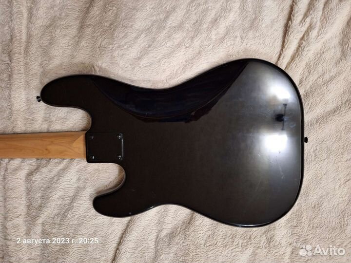 Бас гитара fender precision bass