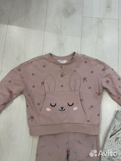 Комплект одежды на девочку 98