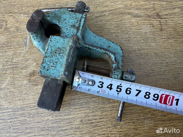 Тиски слесарные маленькие чиз СССР зеленые
