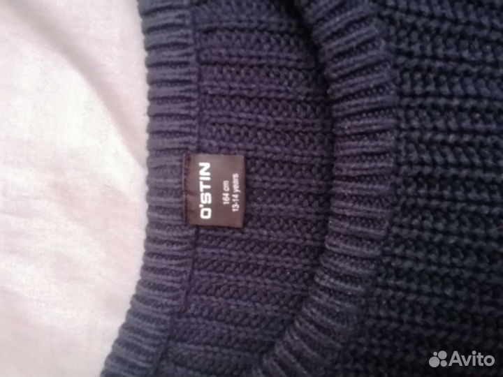 Продам два пакета одежды (белый пакет)