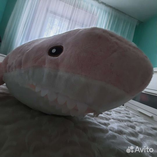 Плюшевая акула