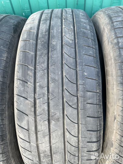 Bridgestone Dueler H/L 33A 235/55 R20