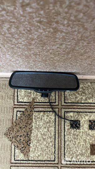 Зеркало заднего вида