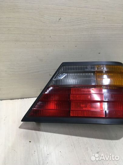 Фонарь задний правый Mercedes W124