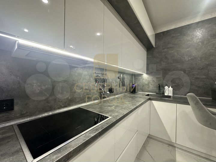 2-к. квартира, 88,9 м², 5/12 эт.