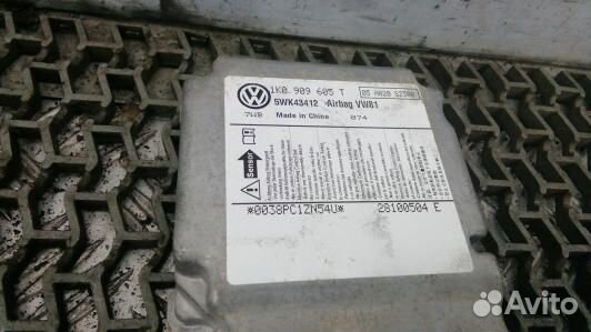 Блок управления airbag skoda octavia A5 (DAD16OQ01