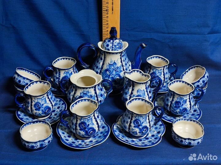 Сервиз чайный и кофейный Гжель