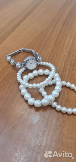 Часы женские новые