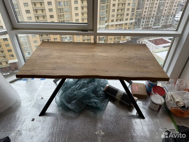 Стол из дерева