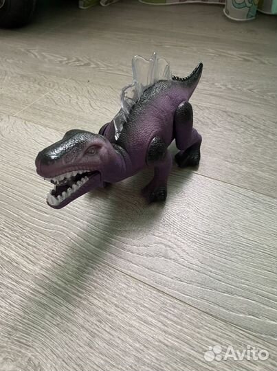 Динозавры игрушки