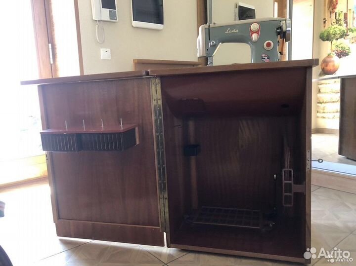 Швейная машина LADA 238