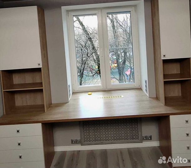 Рабочая зона у окна