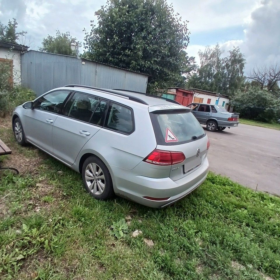 Volkswagen Golf: фото владельца