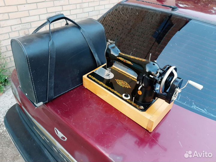 Швейная машинка подольск 2м Новая ручная машинка