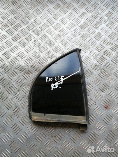 Стекло глухое заднее правое Kia Rio 2 JB D4FA 2007