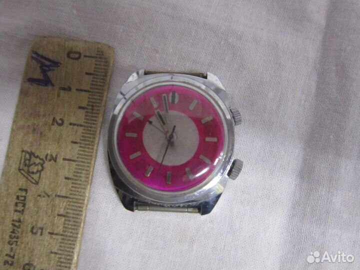 Часы механические с боем. Часы на ручные Победа