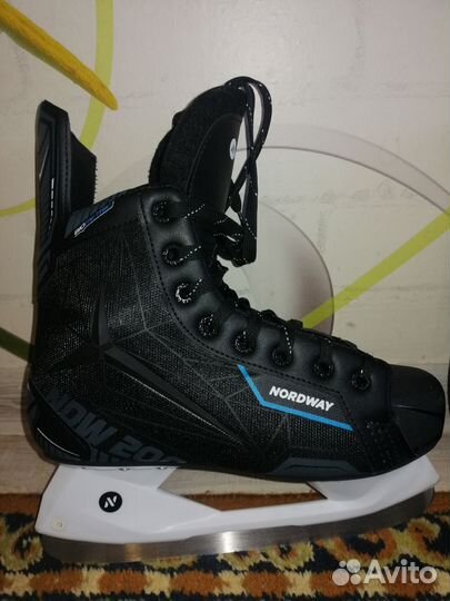 Коньки хоккейные 40размер