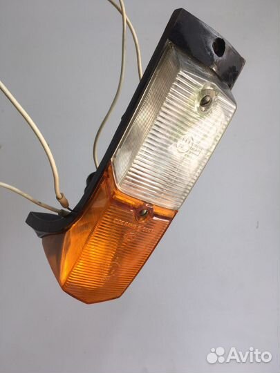 Поворотник подфарник иж москвич 412 пф112