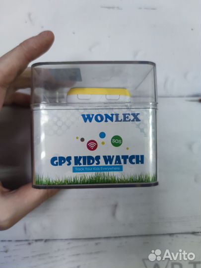 Детские часы телефон с gps трекером Wonlex GW200S