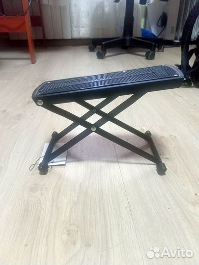 Подставка под ногу гитариста