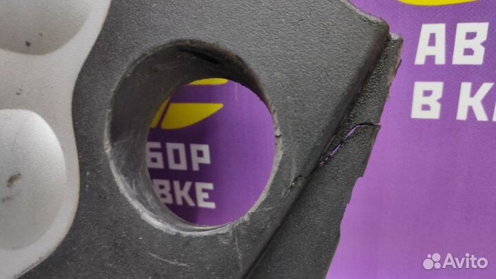 Декоративная крышка двигателя передняя Infiniti