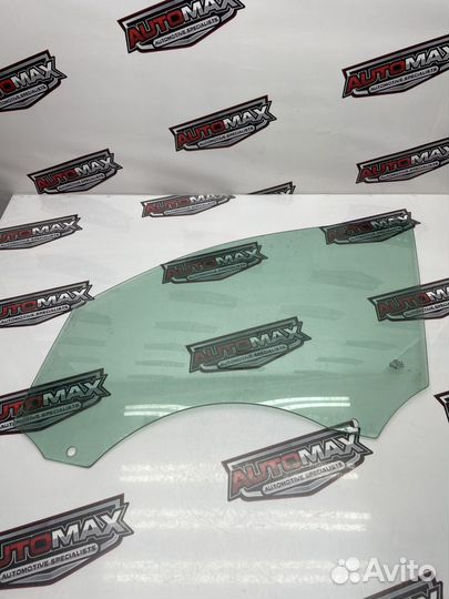 Стекло переднее левое Audi Q5 8R 2009