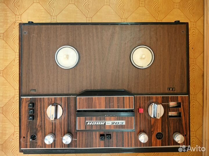 Катушечный магнитофон Маяк 203