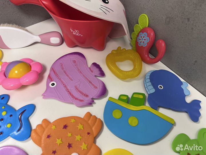 Набор для купания + погремушки