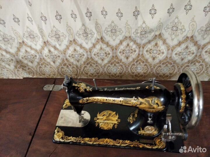 Швейная машинка 