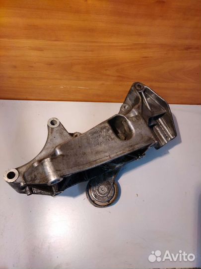 Кронштейн генератора VAG BBY 1.4