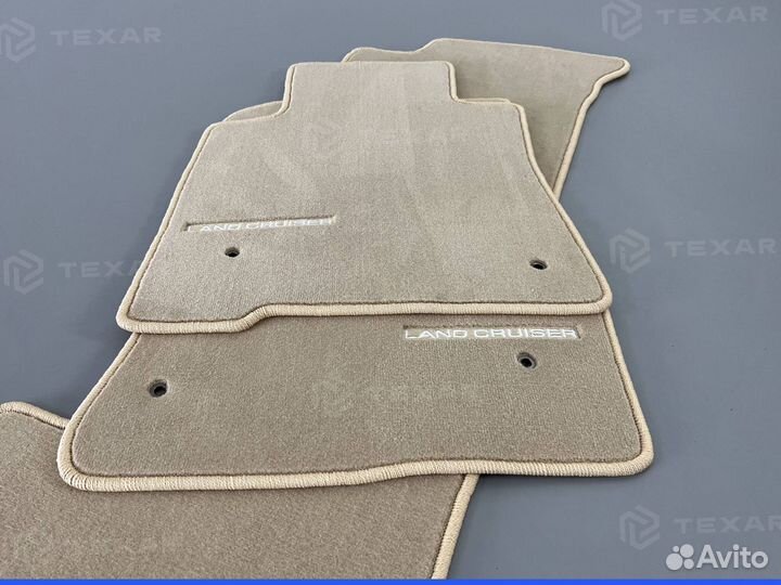 Коврики на Toyota Land Cruiser 200 Series