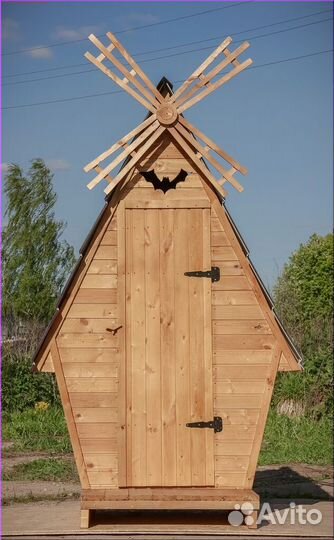 Дачный туалет деревянный