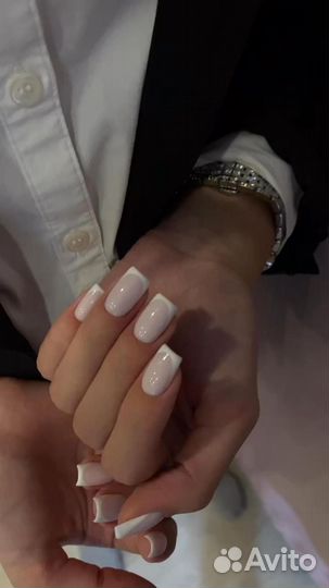 Нужна модель на маникюр