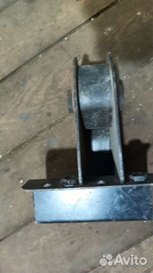 Опора двигателя на крайслер, chrysler