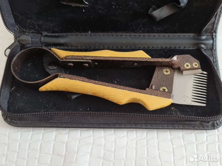 Винтажная ручная машинка для стрижки