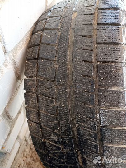 Bridgestone Blizzak Revo GZ R16