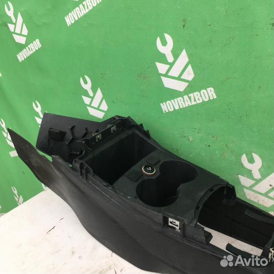 Консоль Фольксваген Поло седан рус