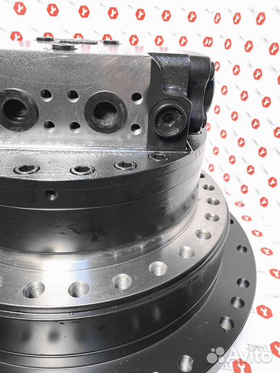 Бортовой редуктор Hyundai R220LC-9SH