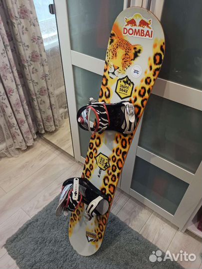 Сноуборд с креплениями и ботинками комплект