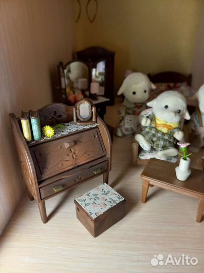 Sylvanian families семья овечек вместе с мебелью
