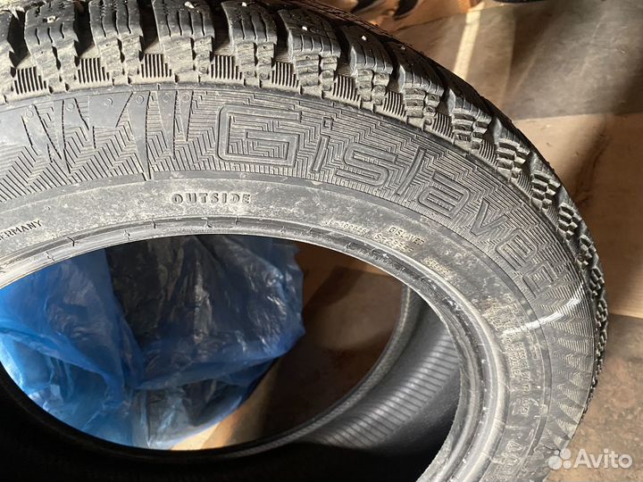 Gislaved Nord Frost 200 215/60 R17